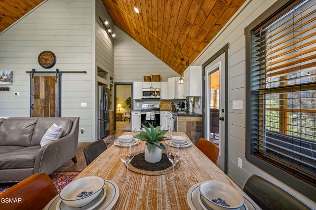 3930 Claude Shields Way, Sevierville, TN 37876
