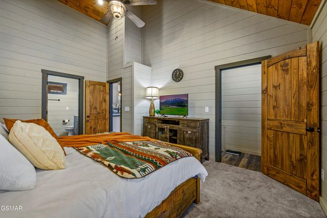 3930 Claude Shields Way, Sevierville, TN 37876