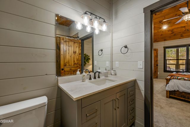 3930 Claude Shields Way, Sevierville, TN 37876