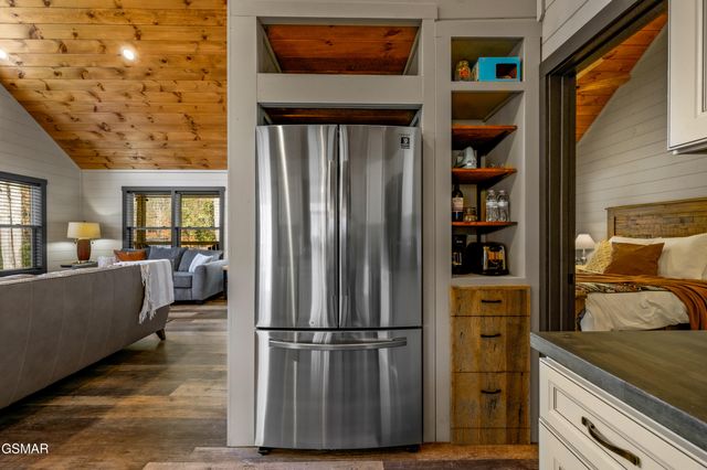 3930 Claude Shields Way, Sevierville, TN 37876