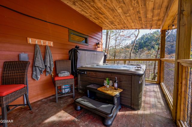 3930 Claude Shields Way, Sevierville, TN 37876