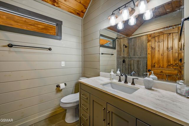 3930 Claude Shields Way, Sevierville, TN 37876