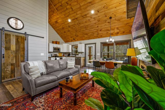 3930 Claude Shields Way, Sevierville, TN 37876
