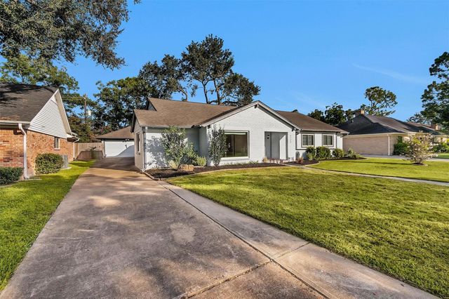 9723 Moorberry Lane, Houston, TX 77080