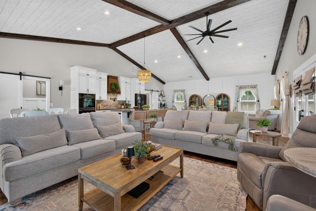 255 Danville Loop 1 Road, Nicholasville, KY 40356