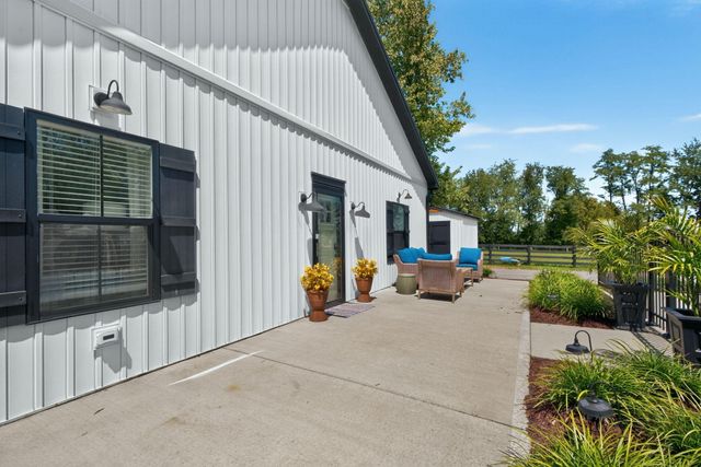 255 Danville Loop 1 Road, Nicholasville, KY 40356