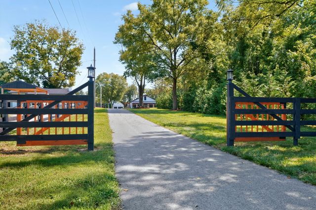 255 Danville Loop 1 Road, Nicholasville, KY 40356