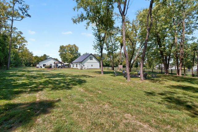 255 Danville Loop 1 Road, Nicholasville, KY 40356