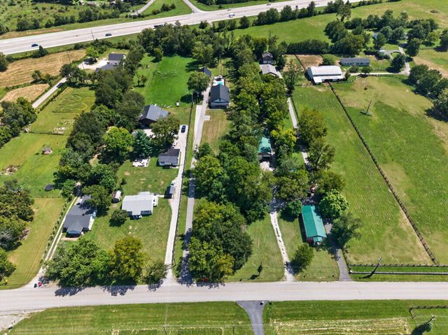 255 Danville Loop 1 Road, Nicholasville, KY 40356