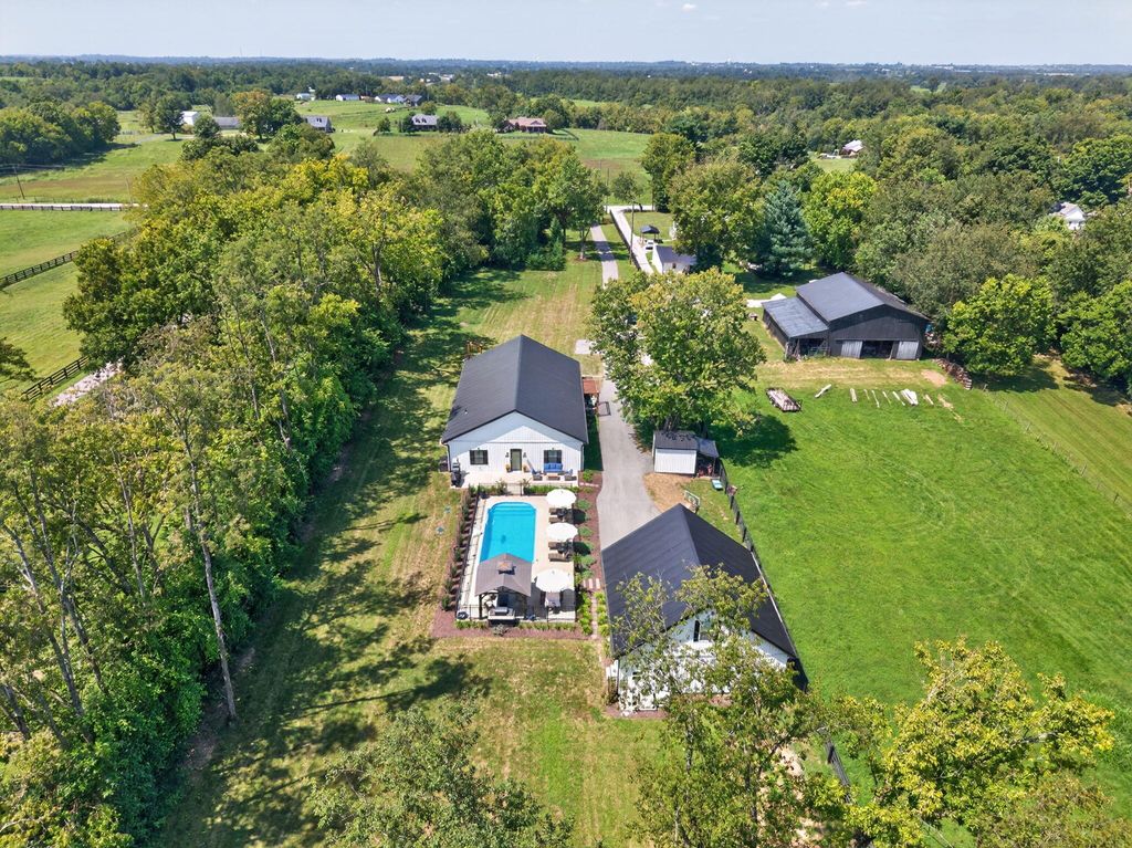 255 Danville Loop 1 Road, Nicholasville, KY 40356