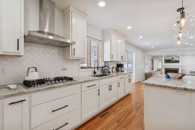 4290 Ithaca Lane N, Plymouth, MN 55446