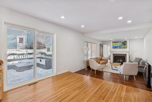 4290 Ithaca Lane N, Plymouth, MN 55446