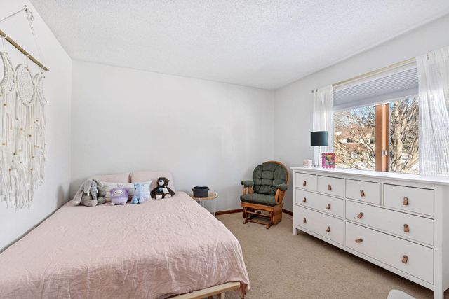 4290 Ithaca Lane N, Plymouth, MN 55446