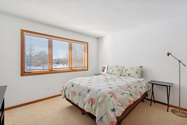 4290 Ithaca Lane N, Plymouth, MN 55446