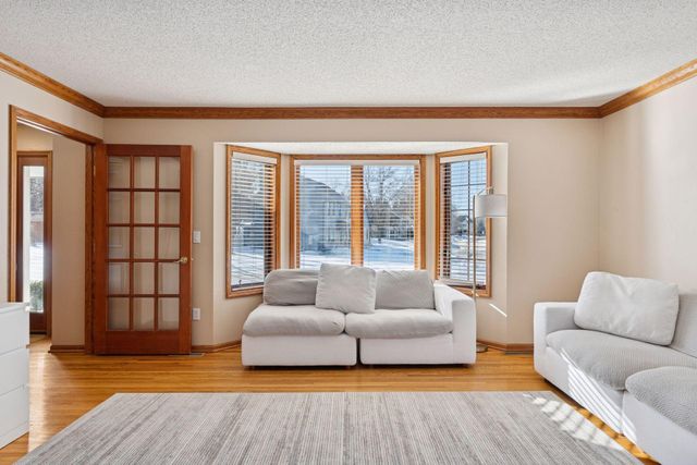 4290 Ithaca Lane N, Plymouth, MN 55446