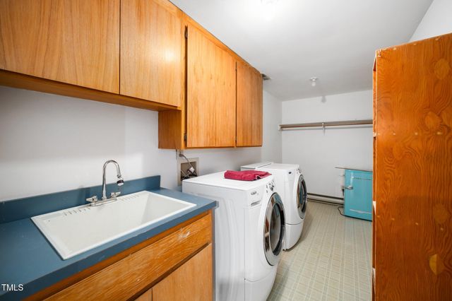 737 Pinehurst Drive, Chapel Hill, NC 27517