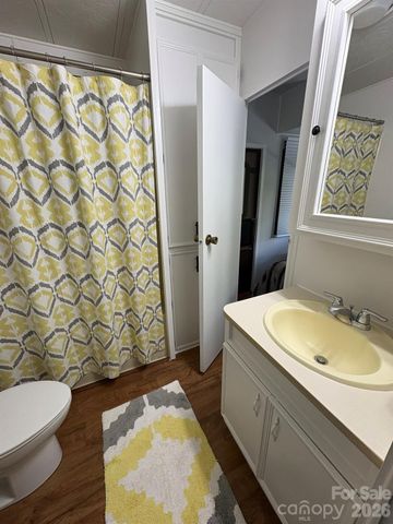 232 Trillium Road, Newland, NC 28657