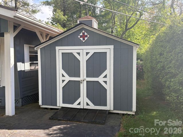 232 Trillium Road, Newland, NC 28657