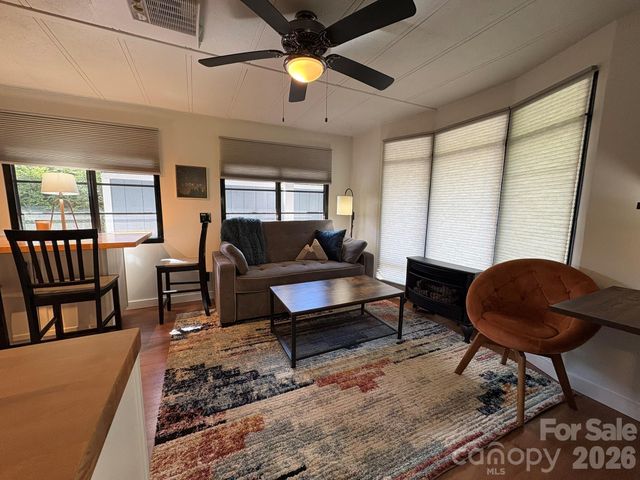 232 Trillium Road, Newland, NC 28657