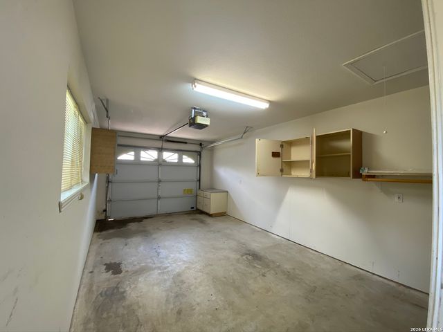 570 BEVERLY LN, New Braunfels, TX 78130
