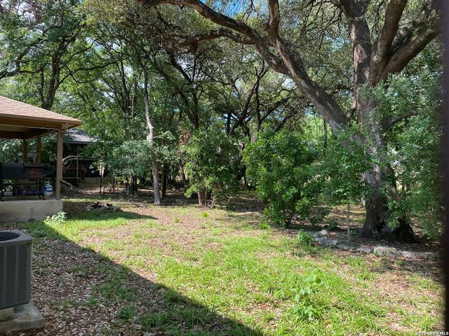 570 BEVERLY LN, New Braunfels, TX 78130