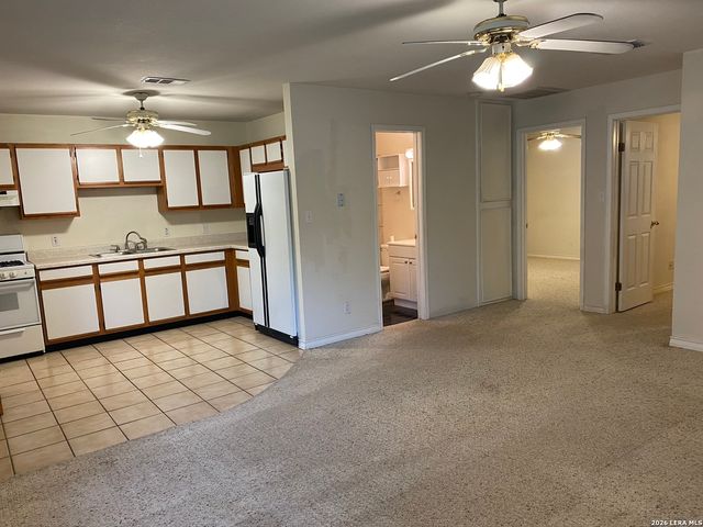 570 BEVERLY LN, New Braunfels, TX 78130