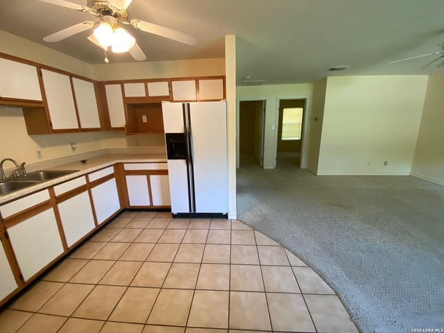 570 BEVERLY LN, New Braunfels, TX 78130
