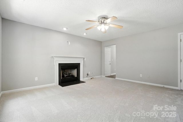 14658 Laura Michelle Road, Huntersville, NC 28078