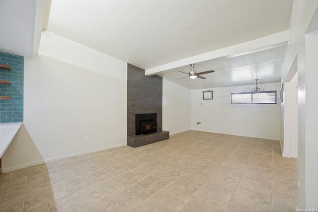 206 Jay Drive, Devine, TX 78016