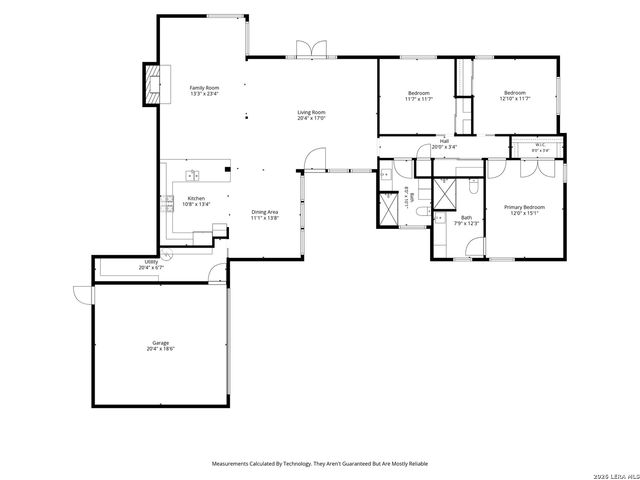 206 Jay Drive, Devine, TX 78016