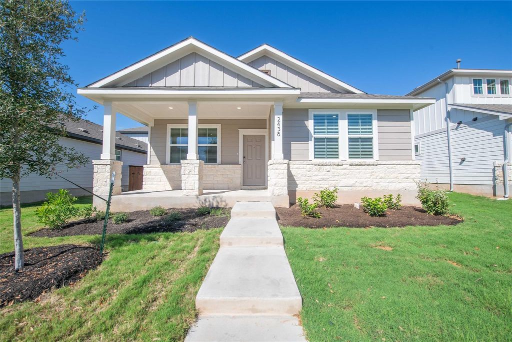 2438 Lucy Axel LN, Round Rock, TX 78665