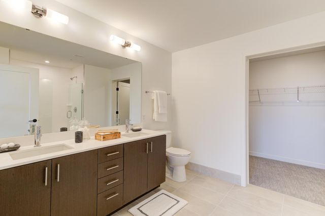 270 Hennepin Avenue 919, Minneapolis, MN 55401