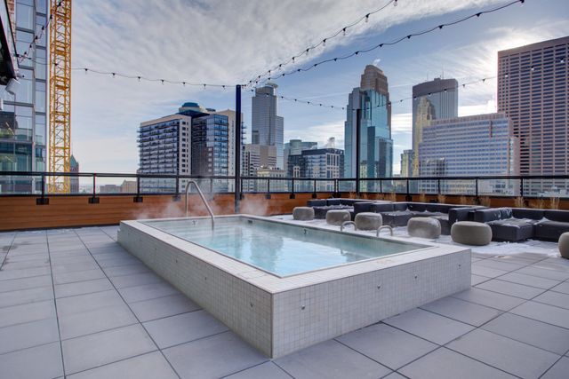 270 Hennepin Avenue 919, Minneapolis, MN 55401