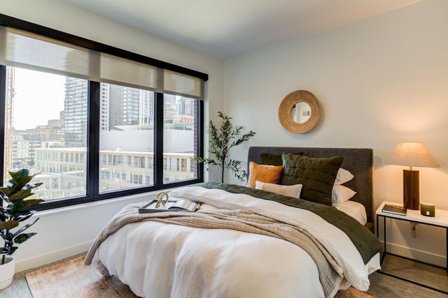 270 Hennepin Avenue 919, Minneapolis, MN 55401