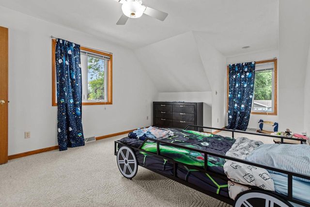 2345 BRANTWOOD DRIVE, Neenah, WI 54956