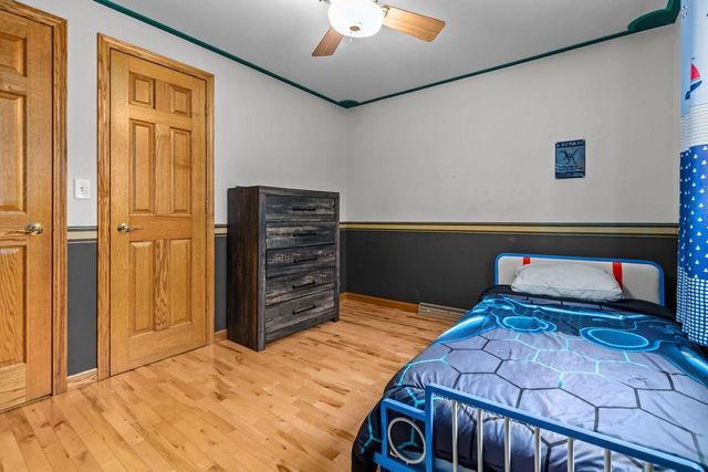 2345 BRANTWOOD DRIVE, Neenah, WI 54956