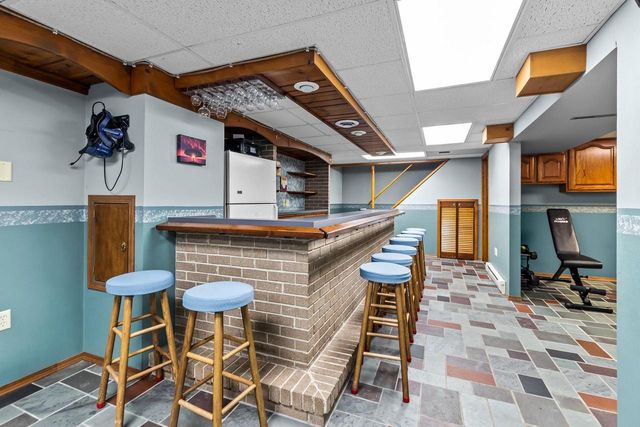 2345 BRANTWOOD DRIVE, Neenah, WI 54956