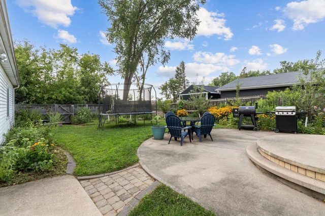 2345 BRANTWOOD DRIVE, Neenah, WI 54956