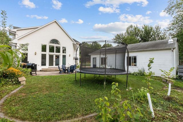 2345 BRANTWOOD DRIVE, Neenah, WI 54956