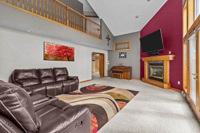 2345 BRANTWOOD DRIVE, Neenah, WI 54956