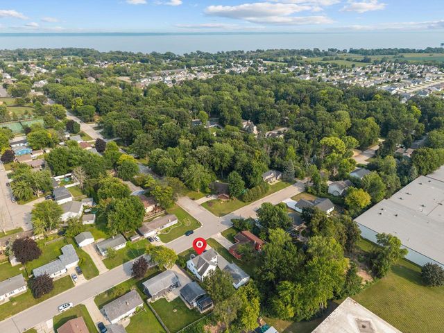 2345 BRANTWOOD DRIVE, Neenah, WI 54956