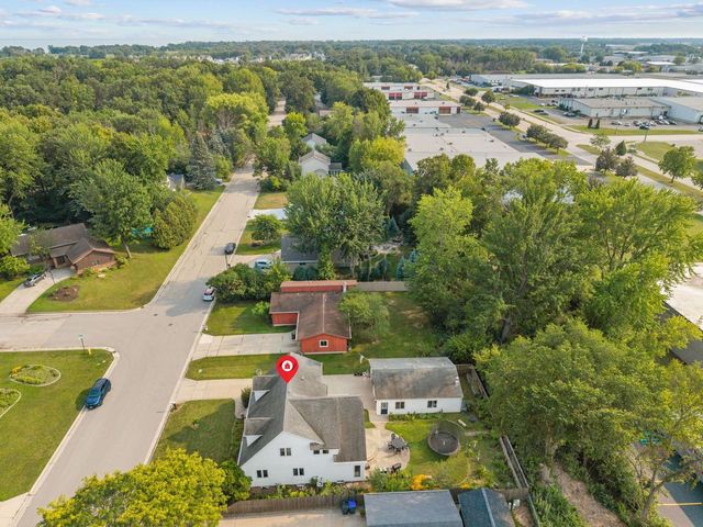 2345 BRANTWOOD DRIVE, Neenah, WI 54956