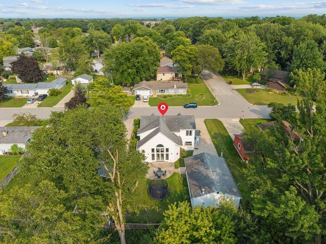 2345 BRANTWOOD DRIVE, Neenah, WI 54956