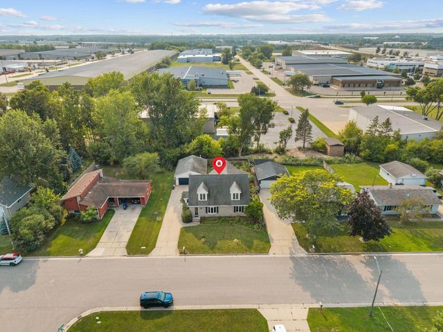 2345 BRANTWOOD DRIVE, Neenah, WI 54956