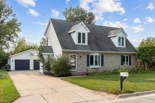 2345 BRANTWOOD DRIVE, Neenah, WI 54956
