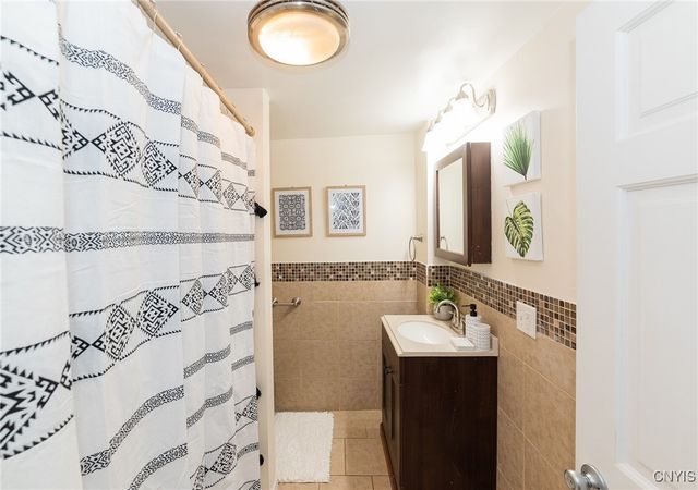 312 Hall Ave, Geddes, NY 13209