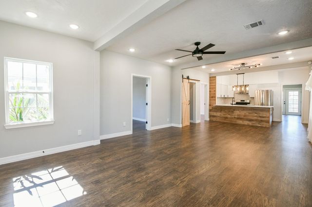 2119 Carter Street, Houston, TX 77008