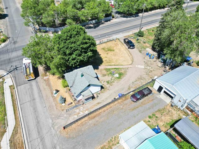 6702 N Crestline St, Spokane, WA 99207