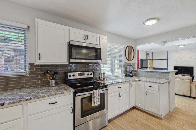 3209 Treehouse Lane, Plano, TX 75075