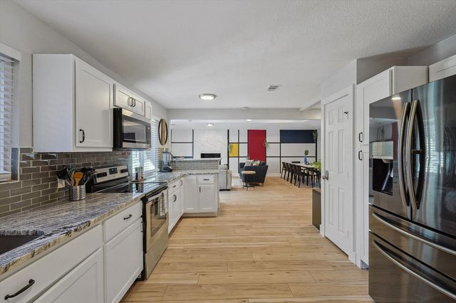 3209 Treehouse Lane, Plano, TX 75075